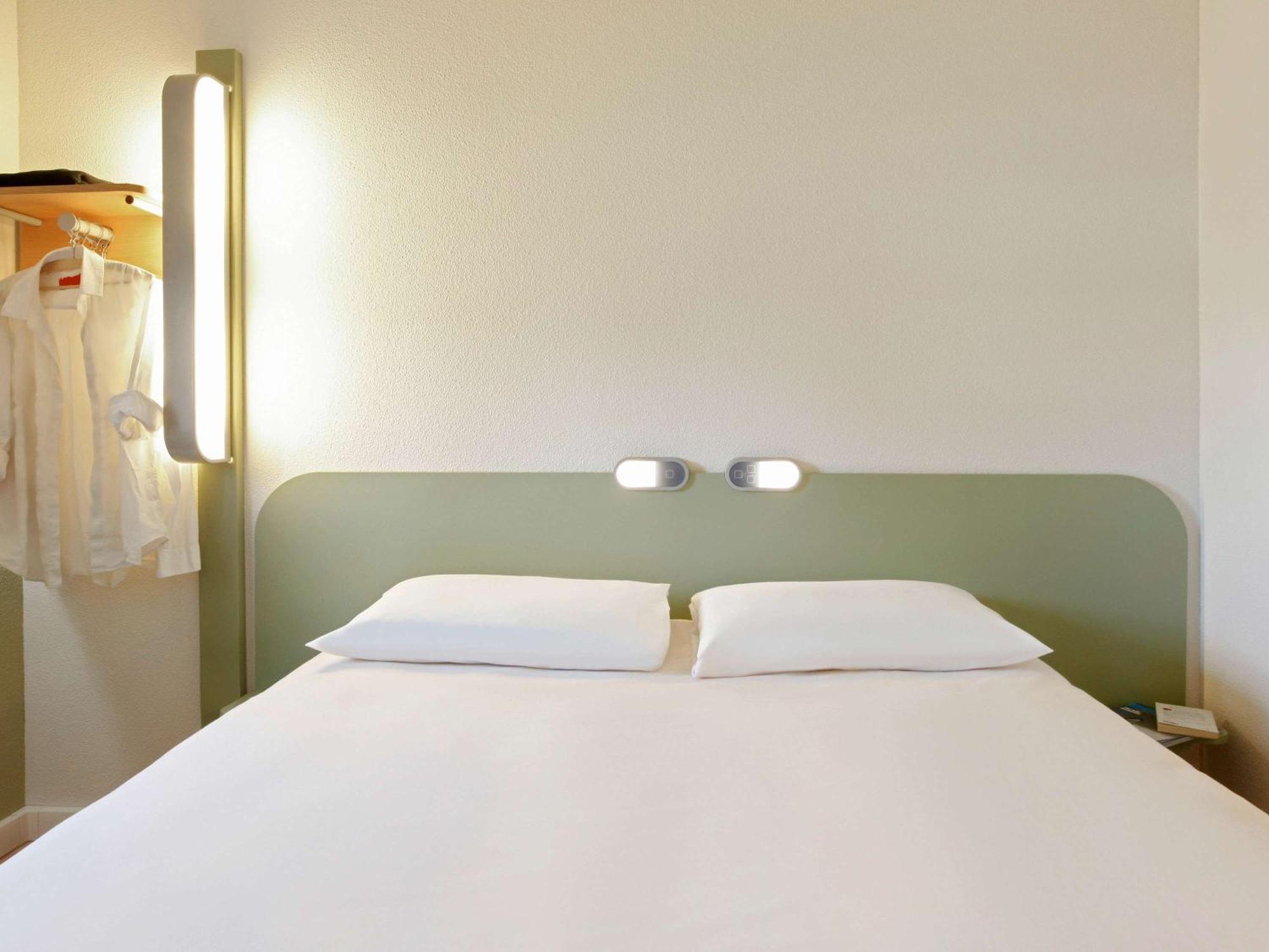 Ibis Budget Manosque Cadarache Exteriör bild