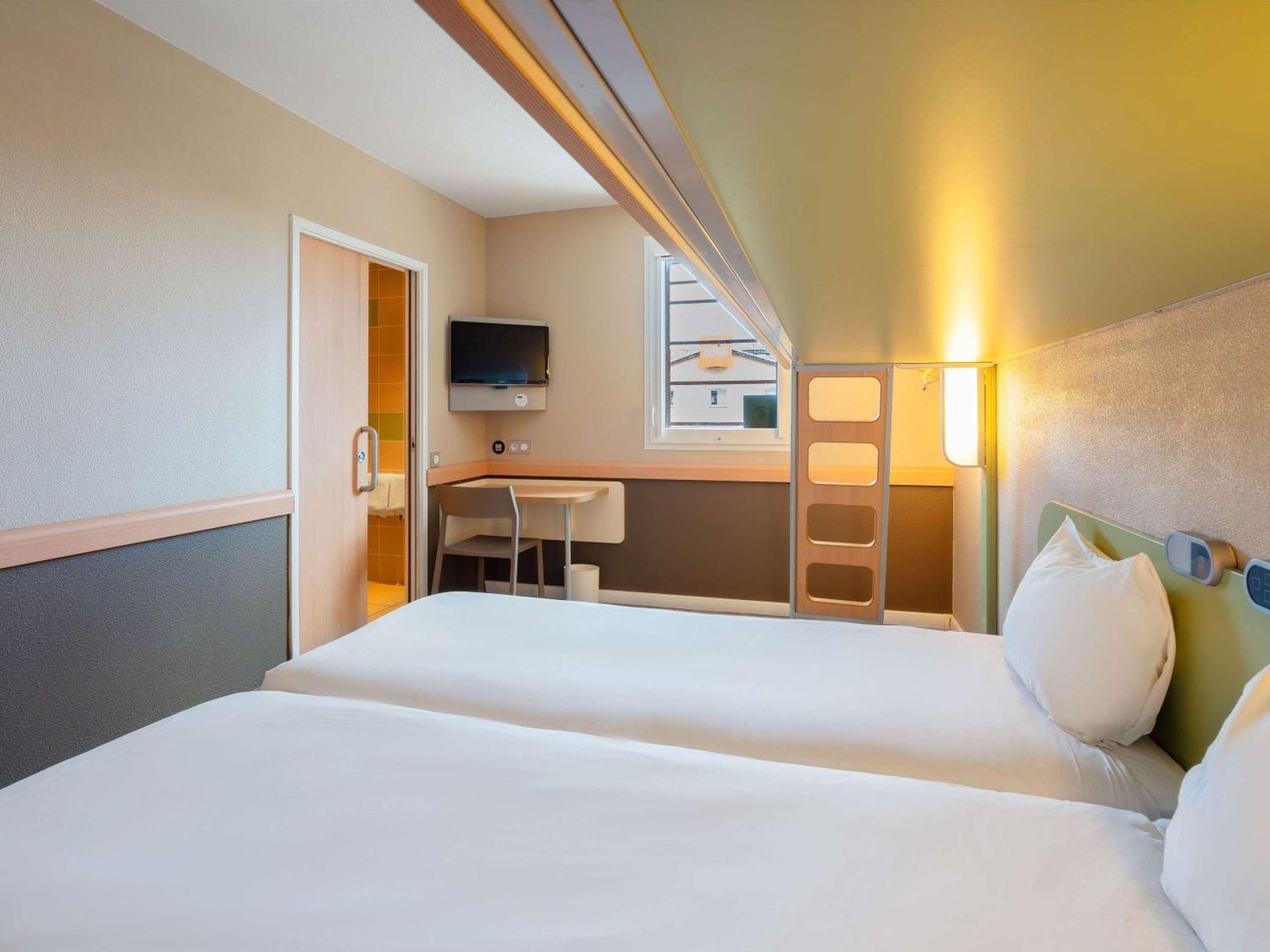 Ibis Budget Manosque Cadarache Exteriör bild