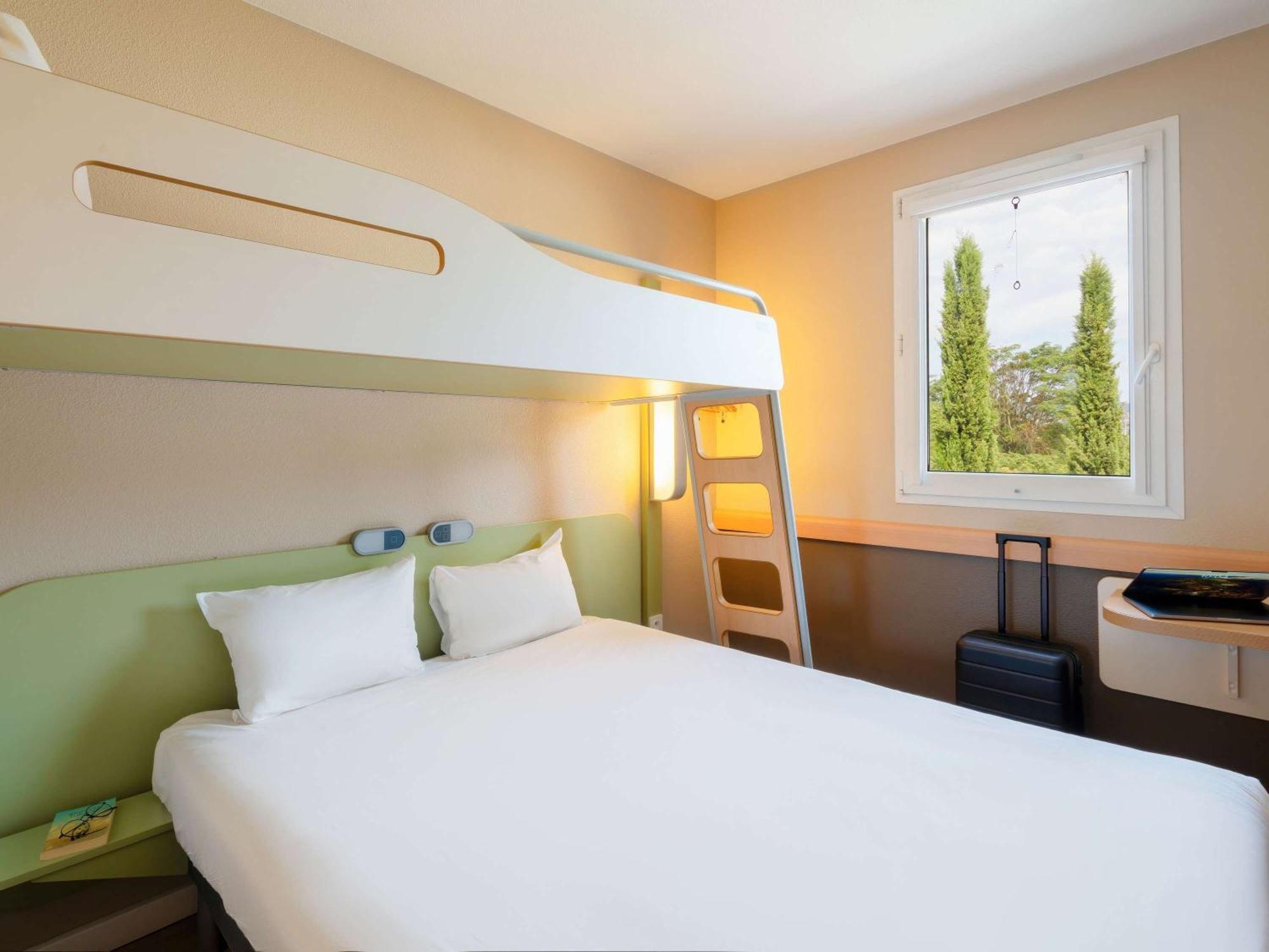 Ibis Budget Manosque Cadarache Exteriör bild