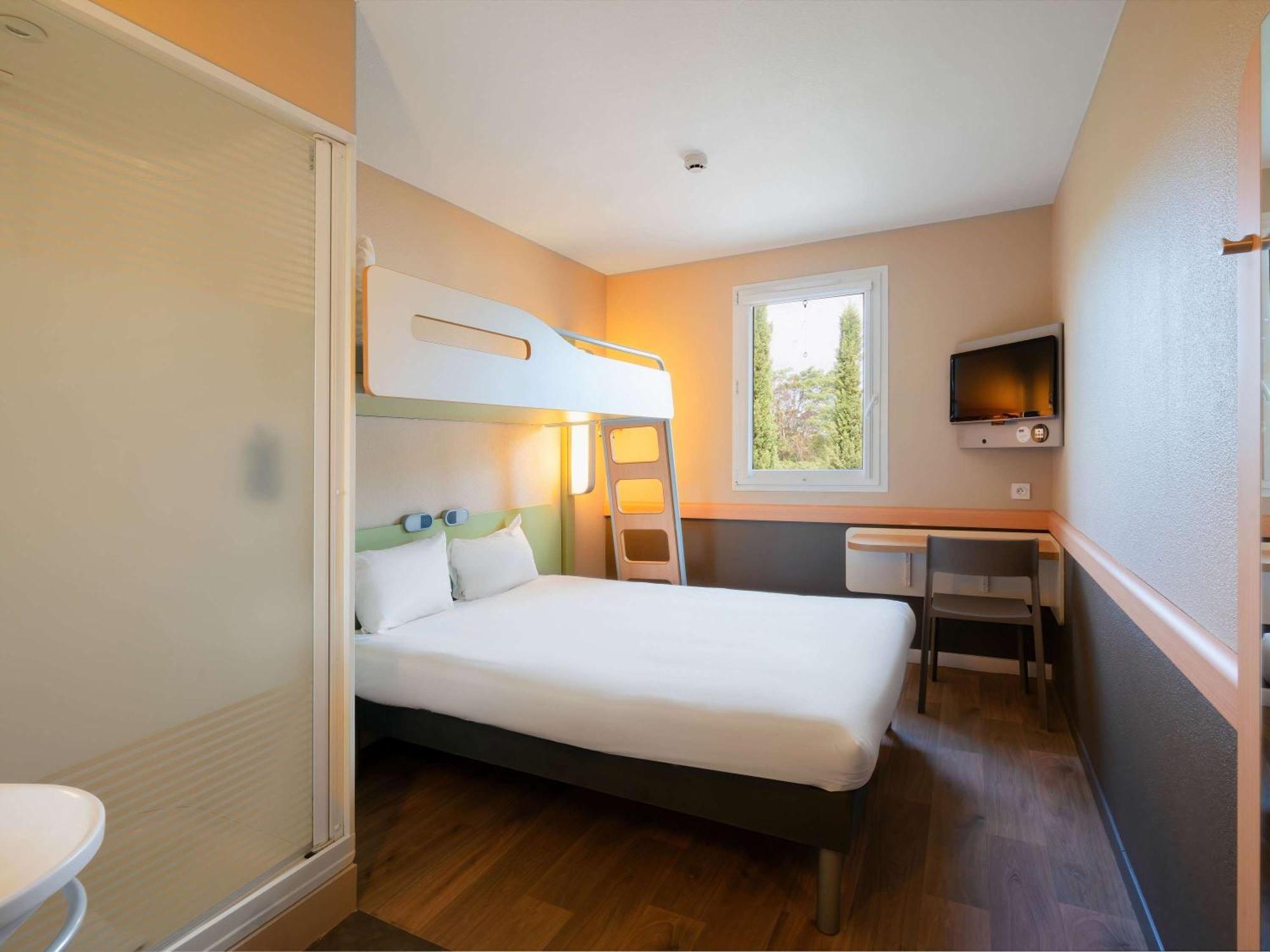 Ibis Budget Manosque Cadarache Exteriör bild