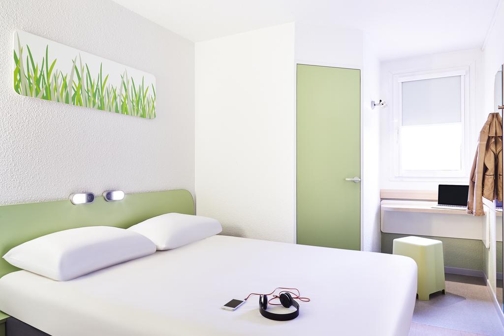 Ibis Budget Manosque Cadarache Exteriör bild